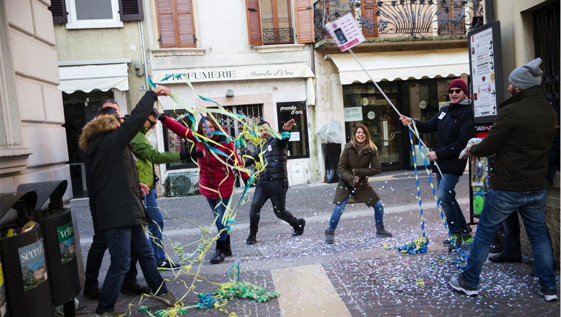 Caccia al Tesoro con iPad per team building interattivi 2.0 conquering Peschiera del Garda